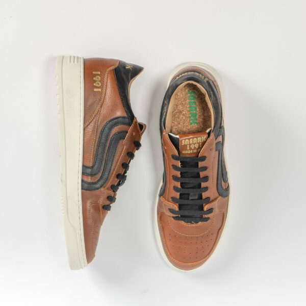 Brown - immagine 4